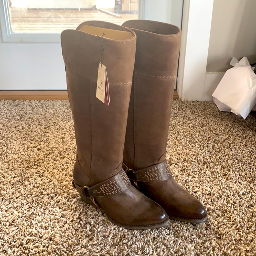 NWT Ariat Boots